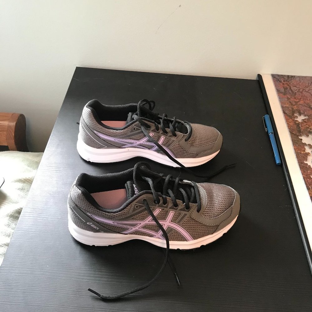 ASICS WOMENS JOLT TENNIS SHOES